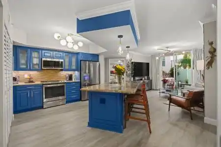 600 Dixie Highway, West Palm Beach, Florida 33401, 2 Bedrooms Bedrooms, ,2 BathroomsBathrooms,Rental,For Rent,Dixie,RX-11048392