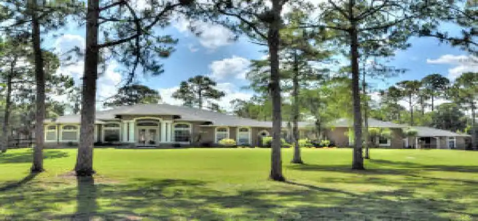 FOX TRAIL - FRONT VIEW