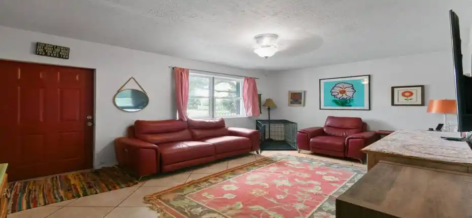 Large Dining Area Lodge