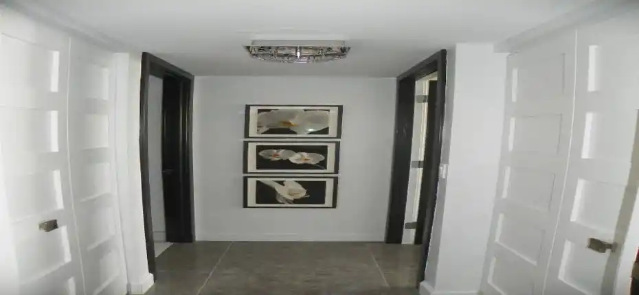 Hallyway to Guest Suite