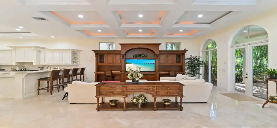 09 TV family room 02