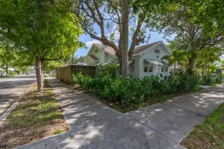 435 56th Street, West Palm Beach, Florida 33407, 2 Bedrooms Bedrooms, ,1 BathroomBathrooms,Rental,For Rent,56th,RX-11096377