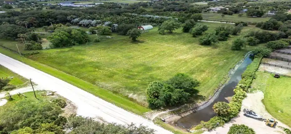 004-16526HollowTreeLane-Wellington-FL-33