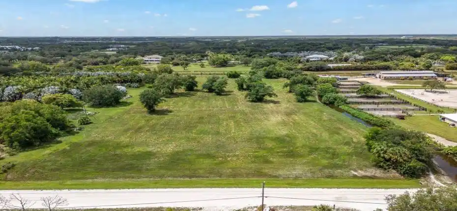 006-16526HollowTreeLane-Wellington-FL-33