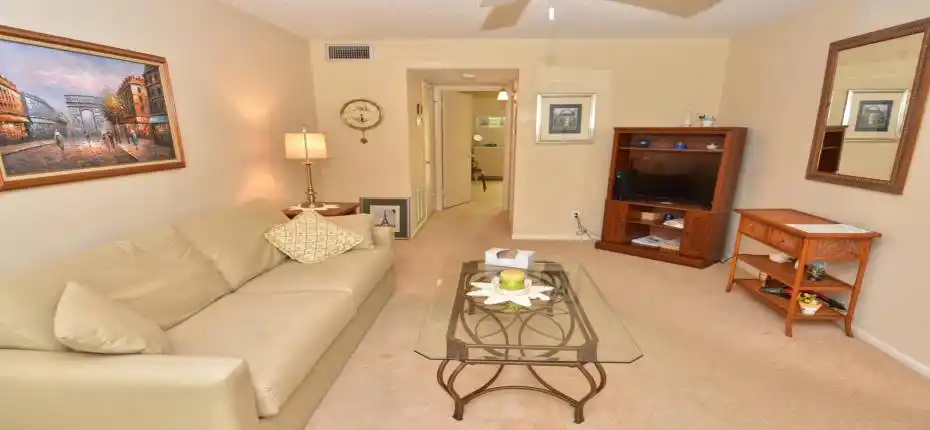 DSC_6349.JPG - V 2105 N