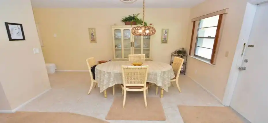 DSC_6354.JPG - V 2105 - N