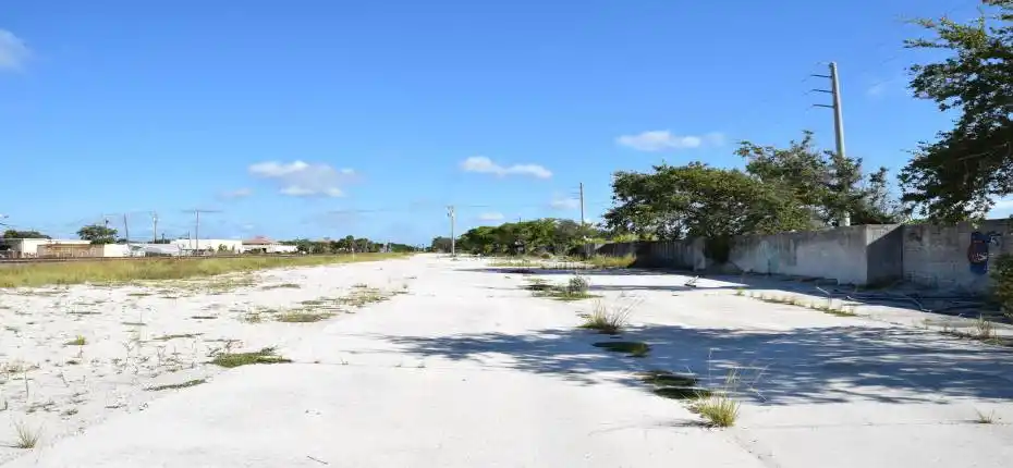 1666 N Old Dixie Hwy