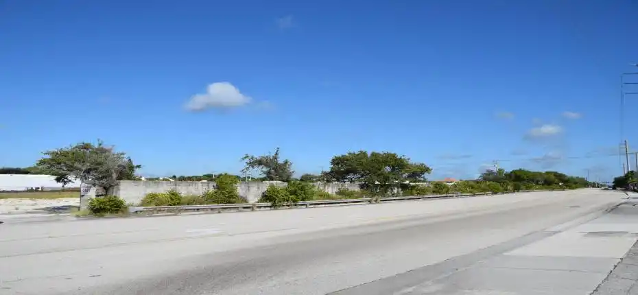 1666 N Old Dixie Hwy