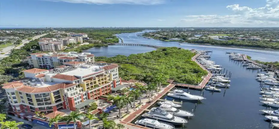 Jupiter Yacht Club