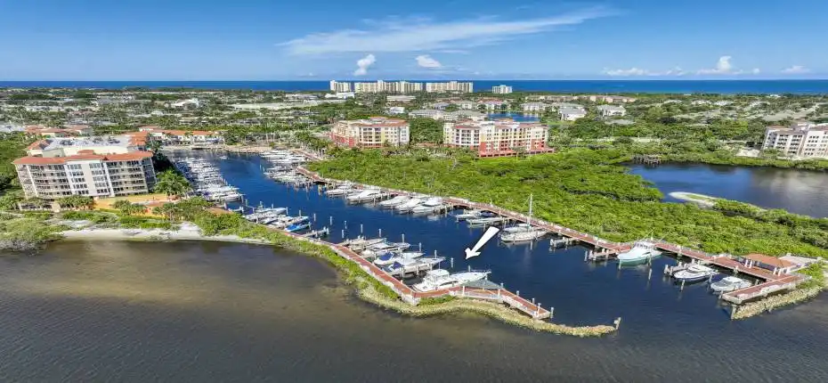 Jupiter Yacht Club - Slip 3