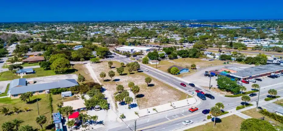 4878 SE Commerce Ave Stuart FL-print-006