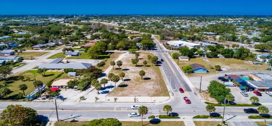 4878 SE Commerce Ave Stuart FL-print-008