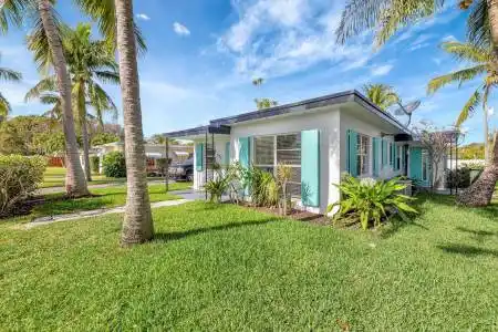 325 Decarie Street, Delray Beach, Florida 33444, ,Residential Income,For Sale,Decarie,RX-11124705