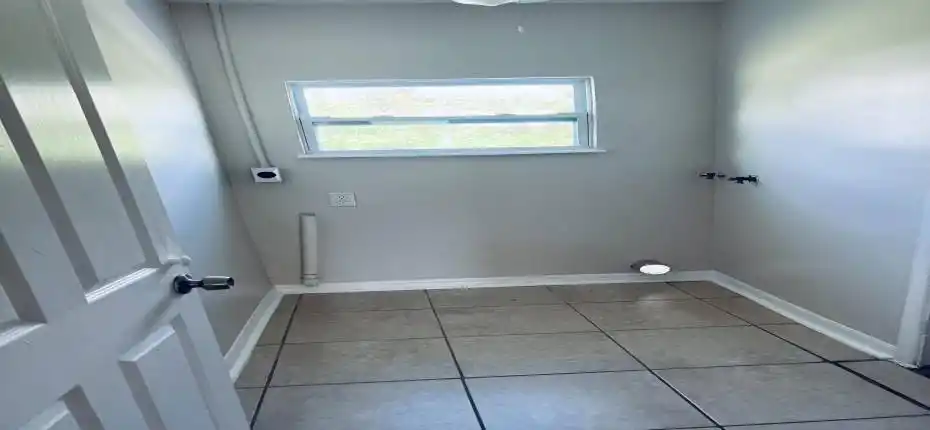 BINNEY A BIG KITCHEN