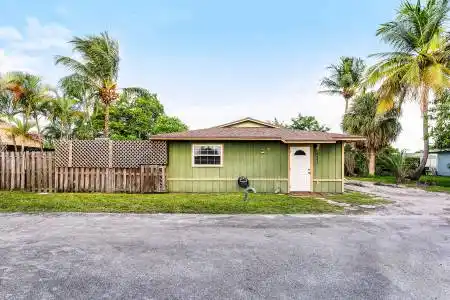2907 Apalachee Road, Palm Springs, Florida 33406, ,Residential Income,For Sale,Apalachee,RX-11130150