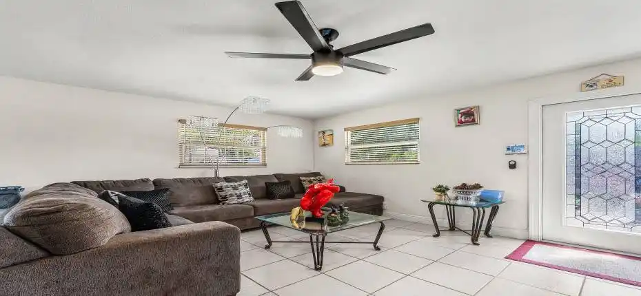 005-2907ApalacheeRoad-PalmSprings-FL-334