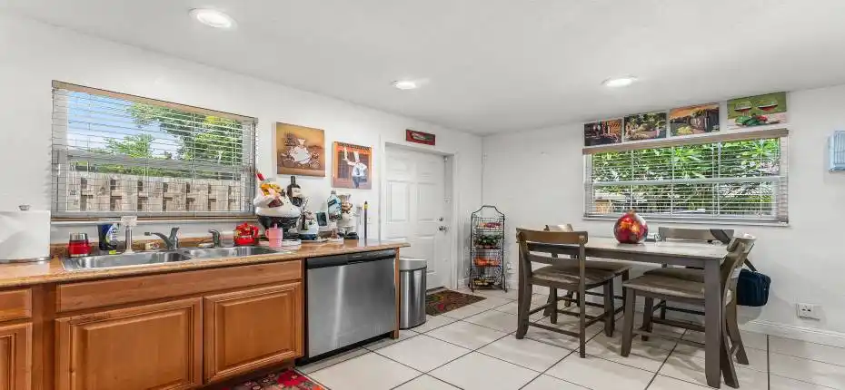 009-2907ApalacheeRoad-PalmSprings-FL-334