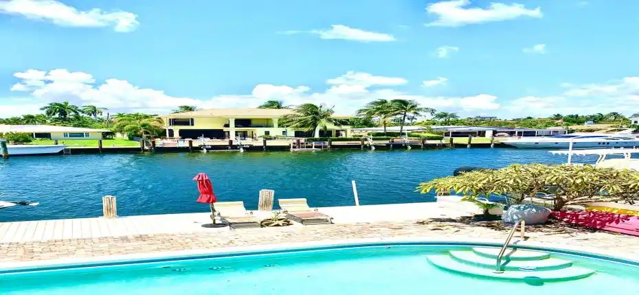 DD3C833E-D51A-4A14-8B13-7895BE5EFE63