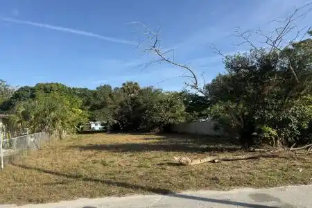 4002 Avenue L, Fort Pierce, Florida 34947, ,Land/docks,For Sale,Avenue L,RX-11145415