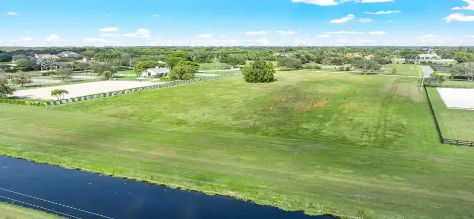 15384 Sunnyland Ln Wellington-large-015-