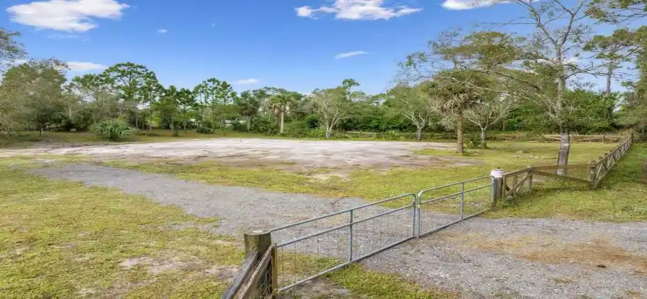 DJI_20251208133957_0205_D