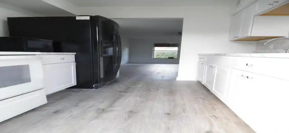 Gslley Style Kitchen