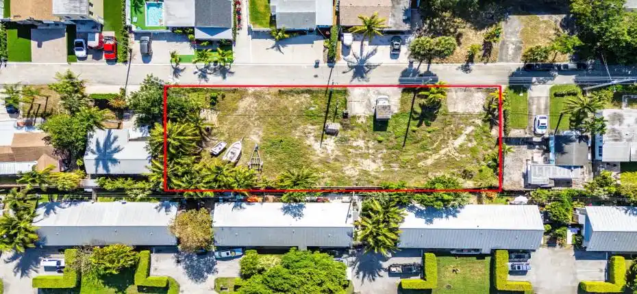 007-1911HolmanDrive-NorthPalmBeach-FL-33