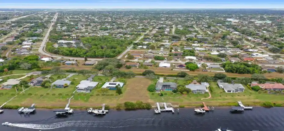 OCEAN ACCESS - 2606 SW River Shore Dr