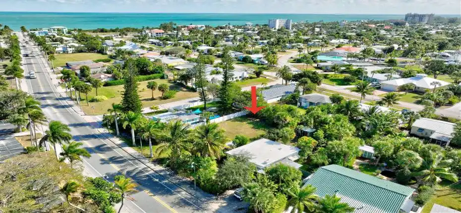 BEAUTIFUL ISLAND LOCATION.............