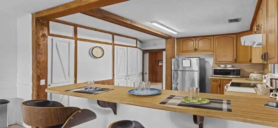 14601 Orange Ave_012