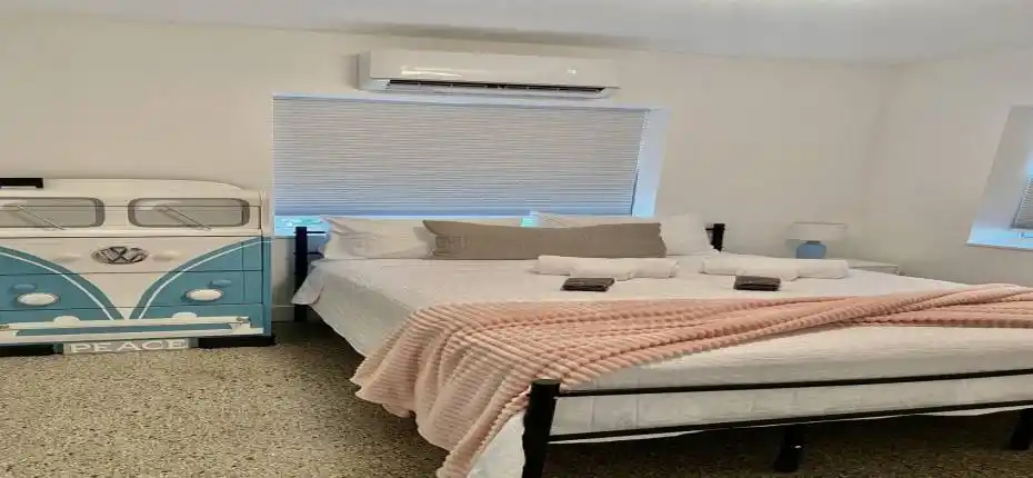 574641F3-6D2E-435C-B297-BD640880A993_1_1