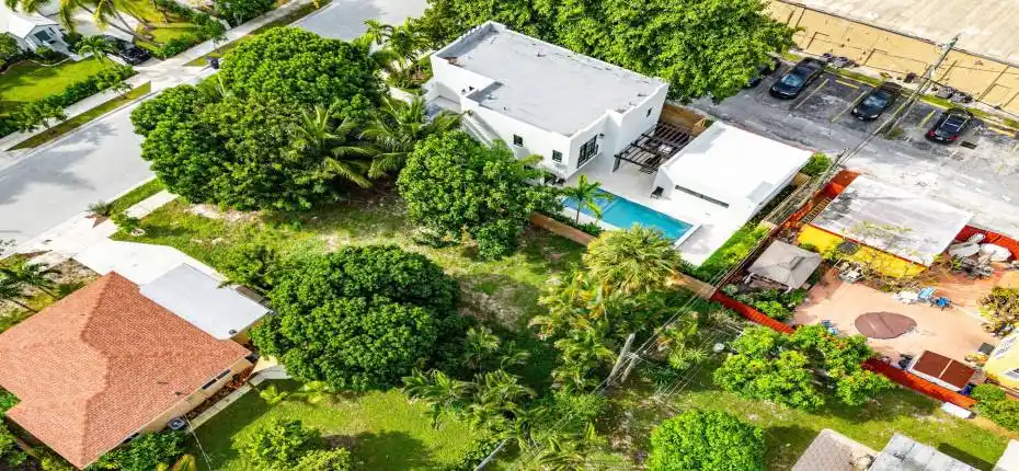 006-338CornellDrive-LakeWorthBeach-FL-33