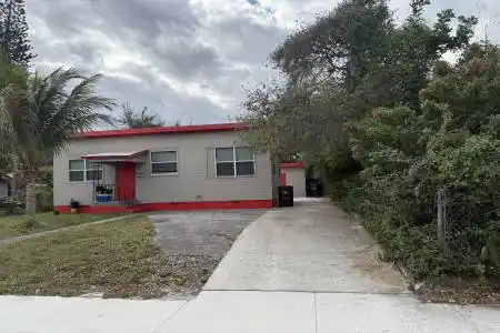 926 33rd Street, West Palm Beach, Florida 33407, ,Residential Income,For Sale,33rd,RX-11159824