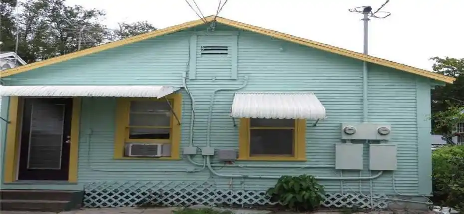 20150905010626691280000000-o