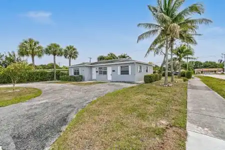 652 Bayberry Drive, Lake Park, Florida 33403, ,Residential Income,For Sale,Bayberry,RX-11073515