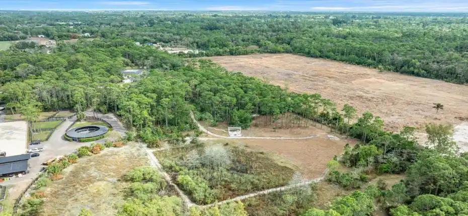 1453 E Rd Loxahatchee Groves-large-144-1