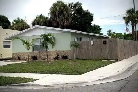 528-530 Mayflower Road, West Palm Beach, Florida 33405, ,Residential Income,For Sale,Mayflower,RX-11164928