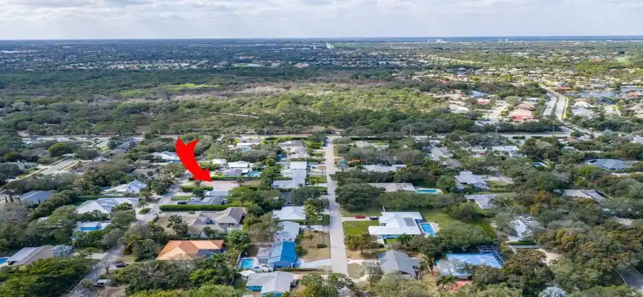 2417countryoaklane-12