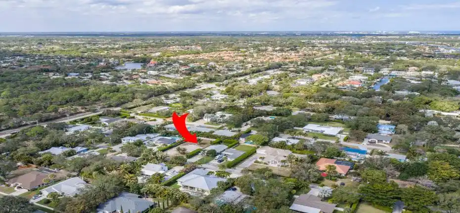 2417countryoaklane-14