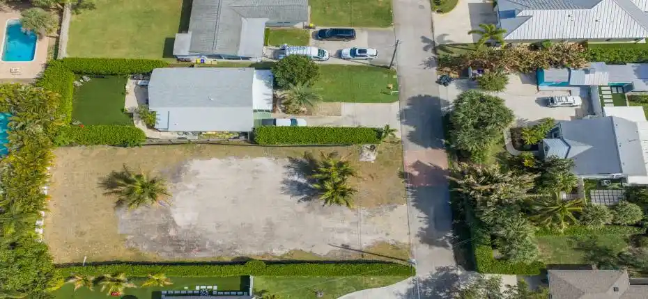 2417countryoaklane-2