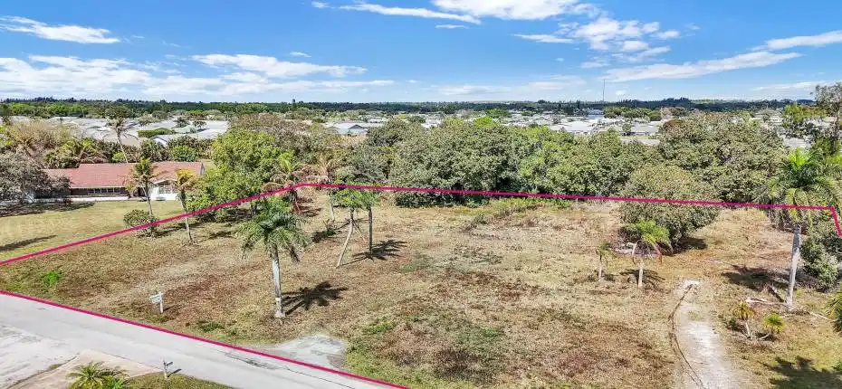 5165 Horseshoe Cir N,