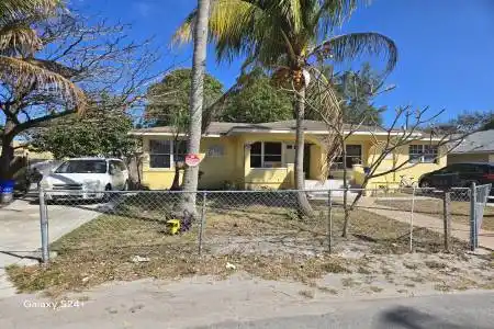 606 Pine Street, Lake Worth, Florida 33460, ,Residential Income,For Sale,Pine,RX-11168436