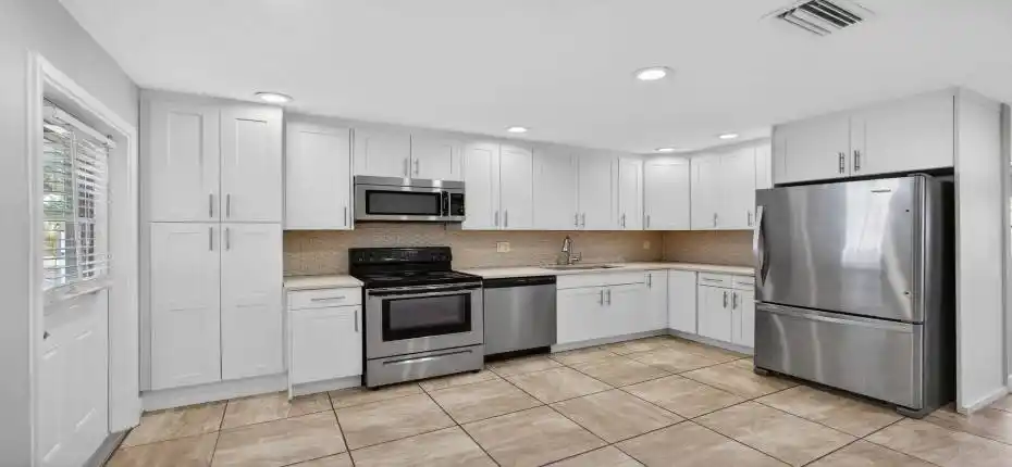 6253 Francis Street - East