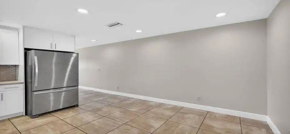 6253 Francis Street - East